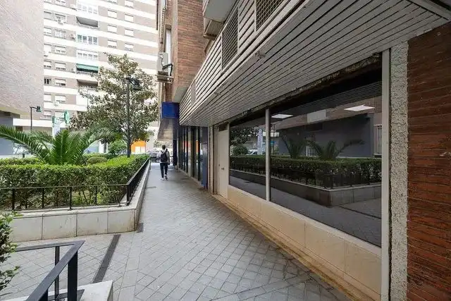 Local comercial de lloguer a ALMINARES DEL GENIL 5