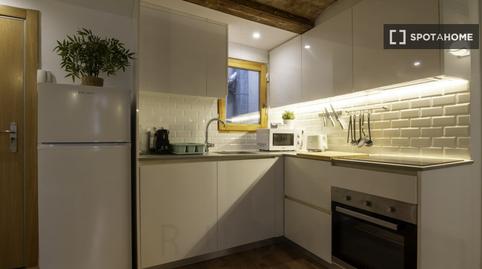 Foto 4 de Estudi per a compartir a El Raval, Barcelona