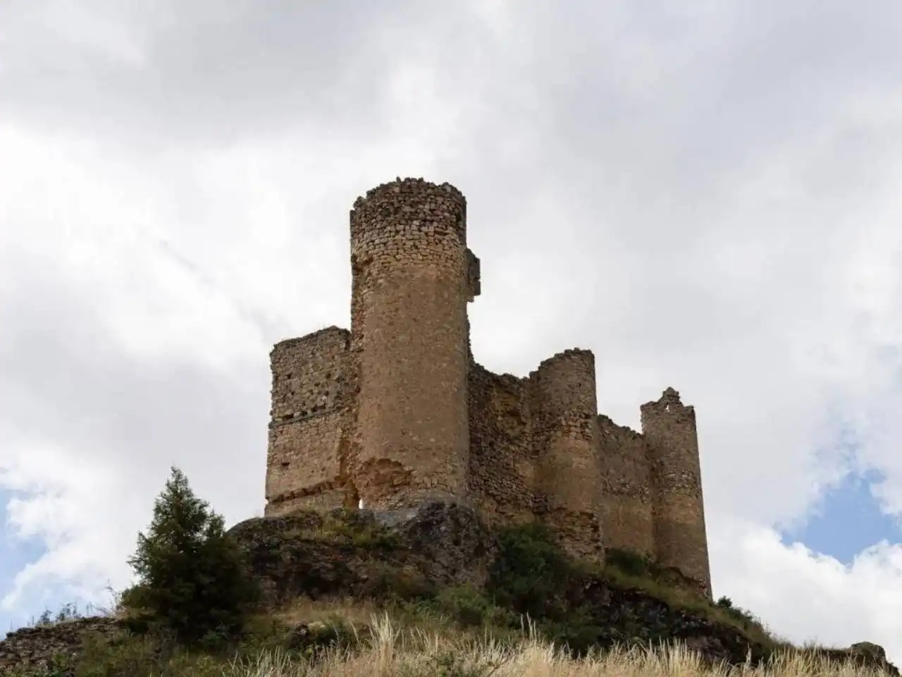 Außenansicht von Gebäude zum Verkauf in Sigüenza