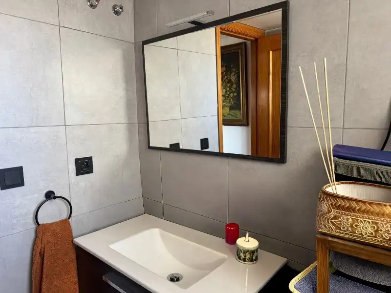 Badezimmer von Wohnungen zum Verkauf in El Campello mit Klimaanlage, Heizung und Parkett