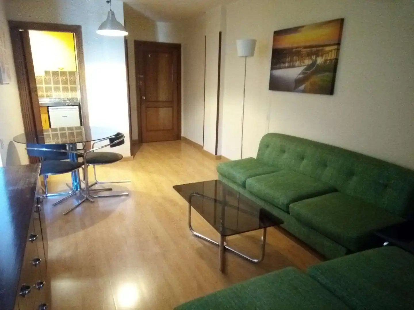 Living room of Study for share in  Madrid Capital  with Air Conditioner, Terrace and Furnished