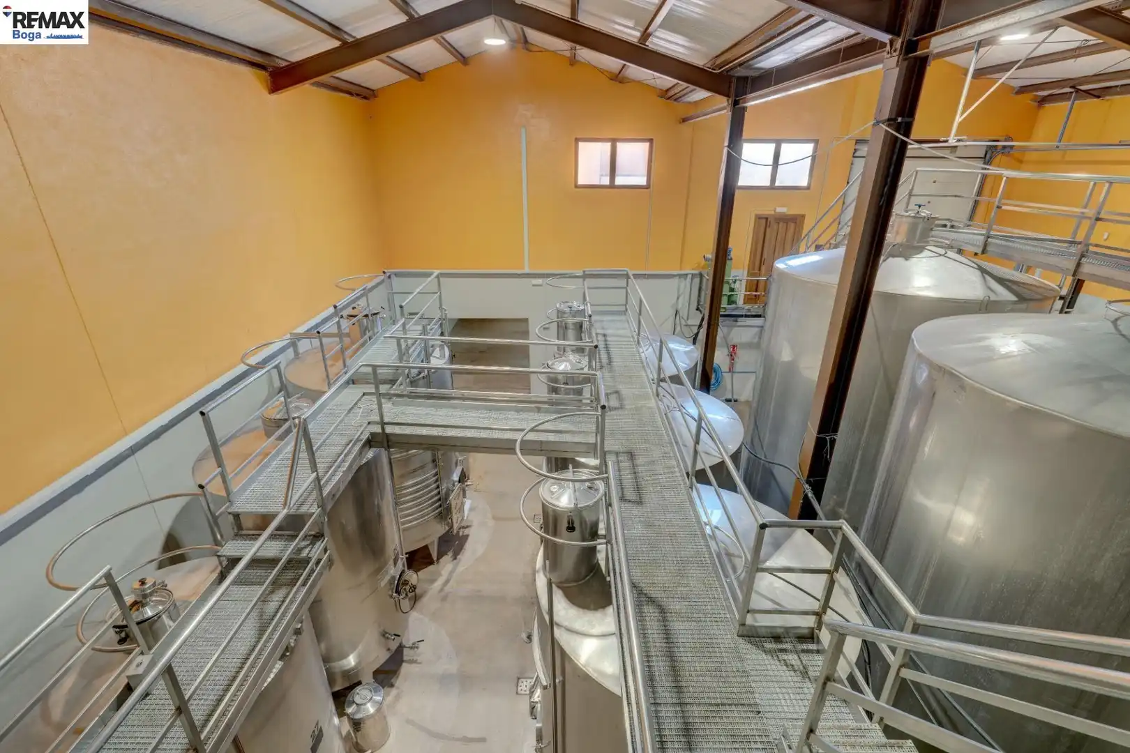 Commercial properties for sale in Cordovín  with Furnished