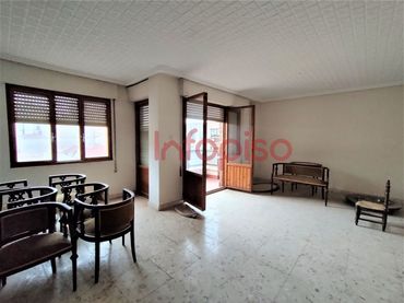 Piso con balcón en venta en Valdepeñas