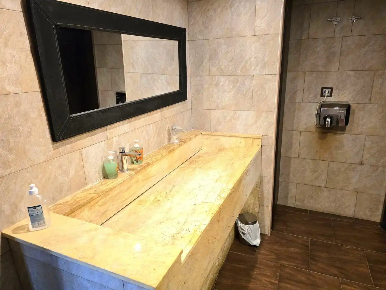Baño de Local en venta en Albox con Aire acondicionado