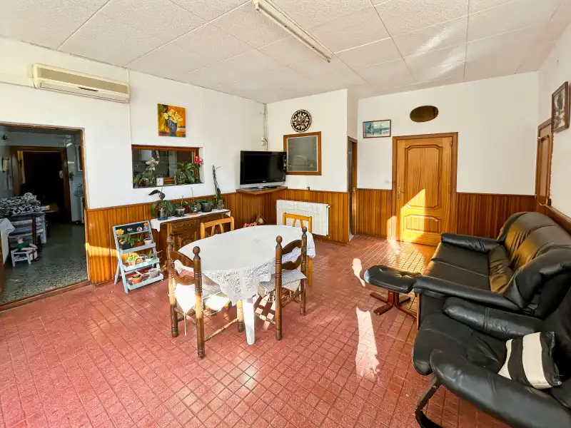 Houses for sale in Borrassà  with Air Conditioner, Heating and Terrace