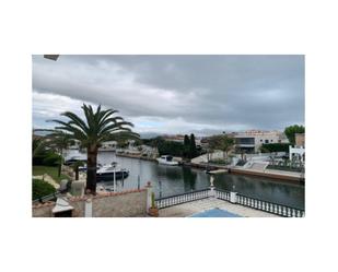 Vista exterior de Casa o xalet en venda en Empuriabrava amb Aire condicionat, Calefacció i Moblat