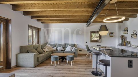 Foto 5 de Casa adosada en venta en Calle Ginebró, Isòvol, Girona