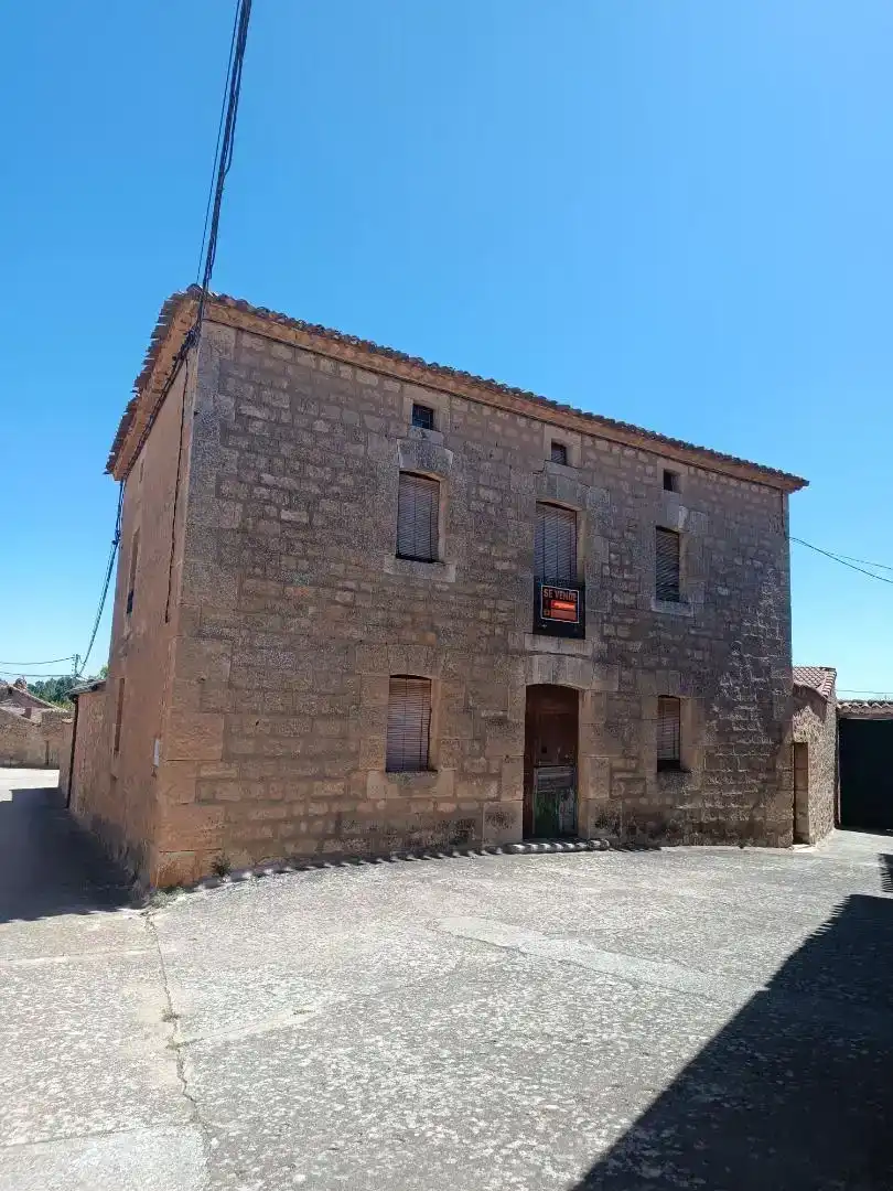 Vista exterior de Casa o xalet en venda en Iglesiarrubia