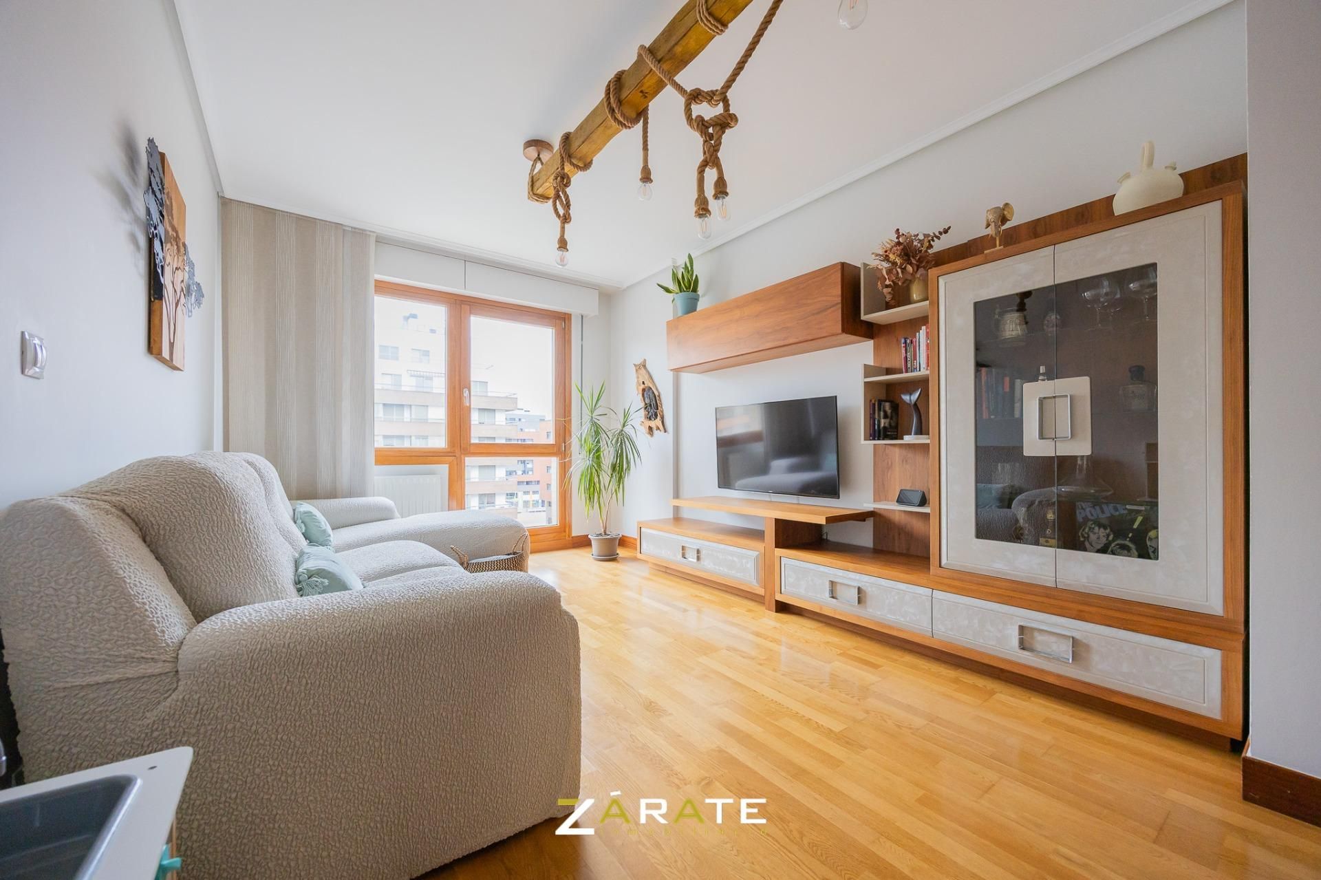 Sala d'estar de Pis en venda en Barakaldo  amb Calefacció i Traster