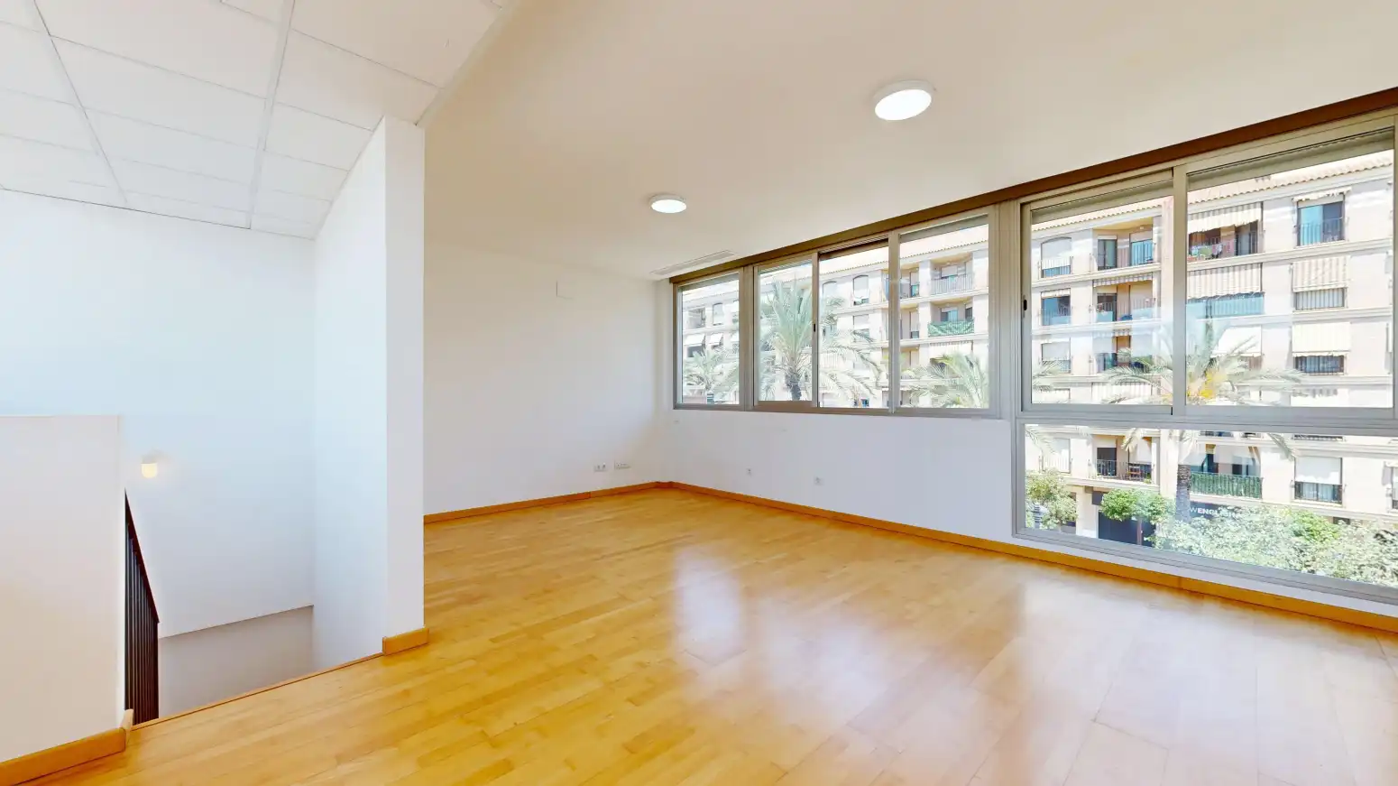 Sala d'estar de Casa adosada en venda en Torrent amb Aire condicionat, Calefacció i Parquet