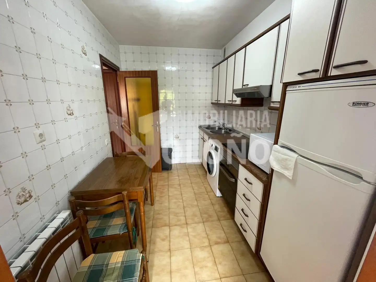 Cocina de Apartamento en venta en Castañares de Rioja con Calefacción, Amueblado y Horno
