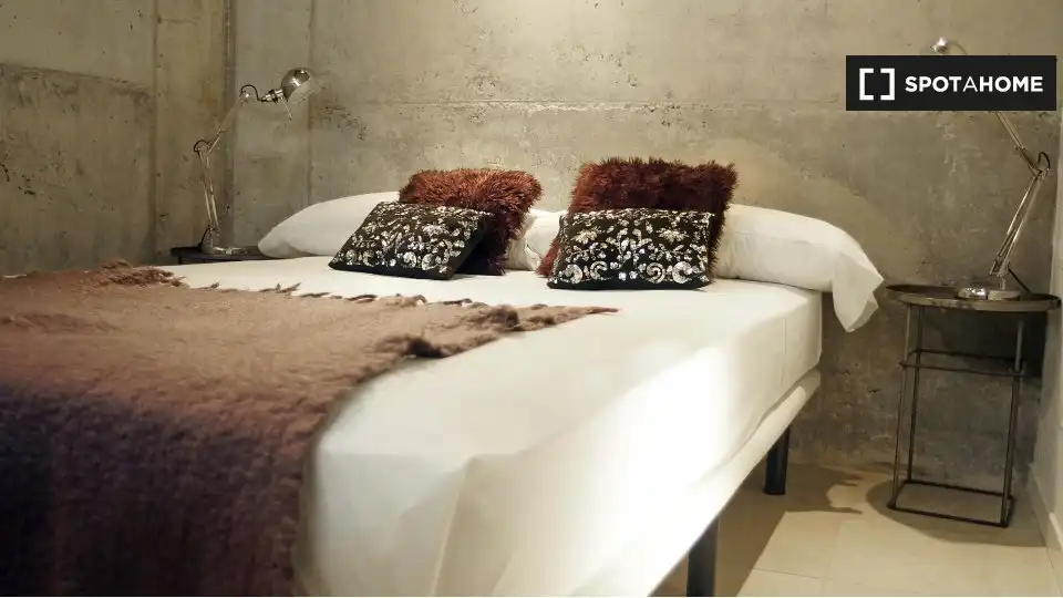 Flat with terrace to rent in Eixample, imagen 3
