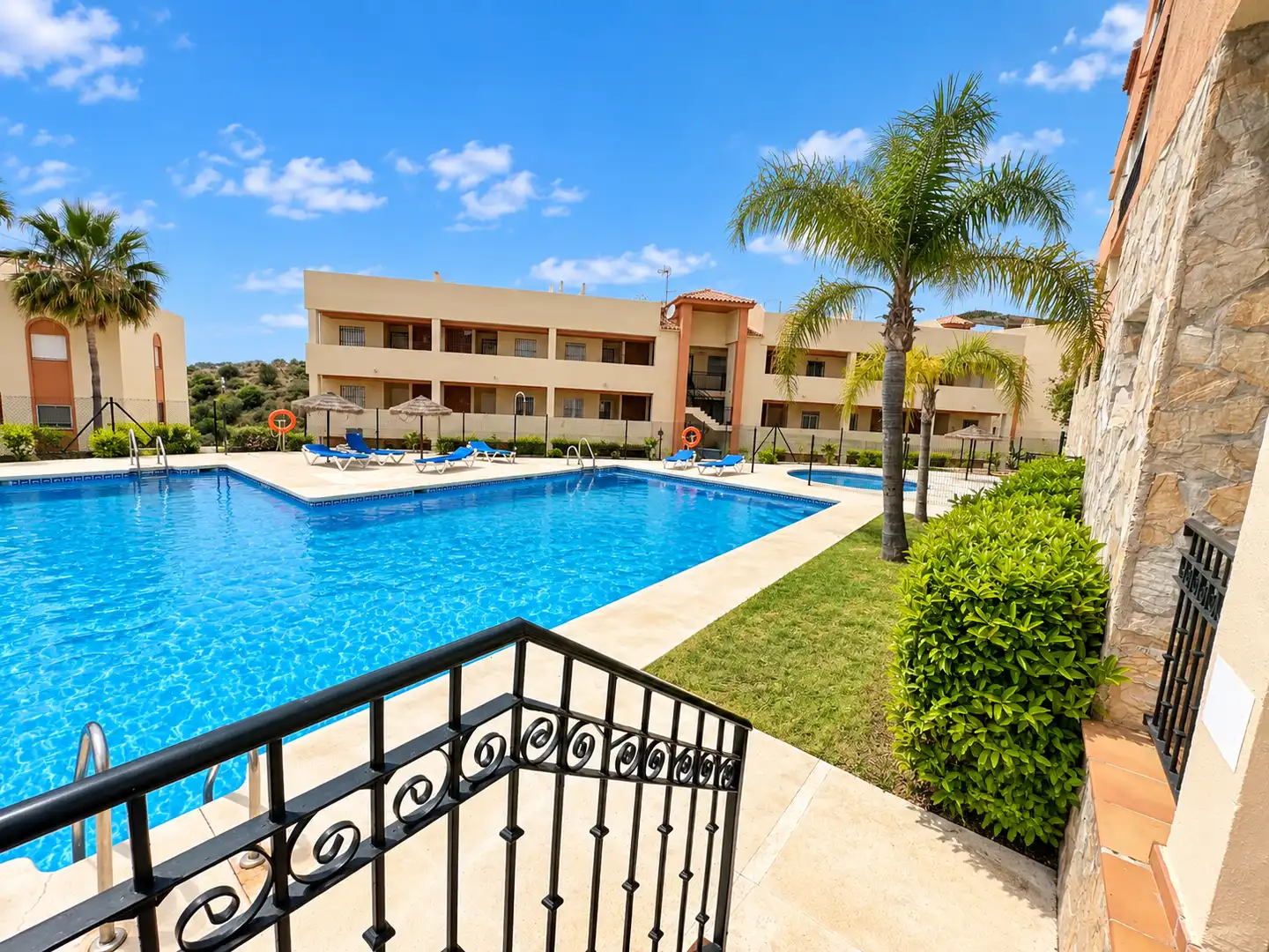 Appartement compact avec piscine à vendre à Paraiso de Riviera, imagen 18