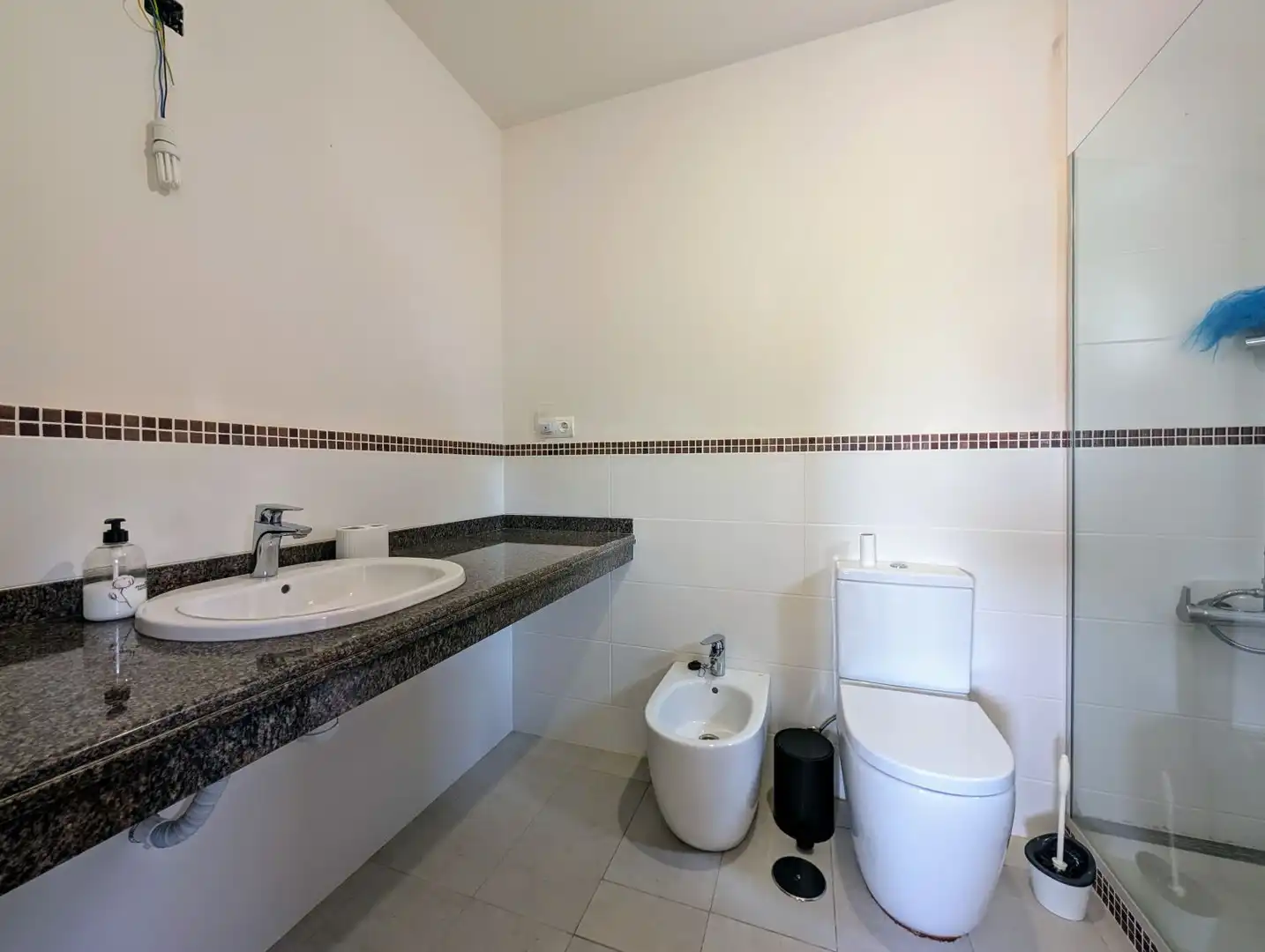 Bany de Casa o xalet en venda en Loja amb Calefacció, Jardí privat i Terrassa