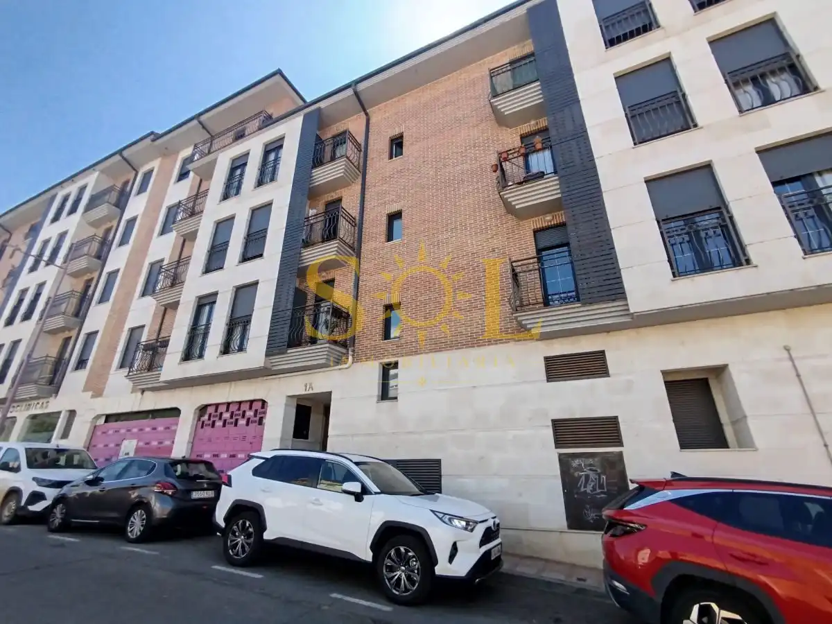 Exterior view of Flat for sale in Valencia de Don Juan  with Heating and Terrace