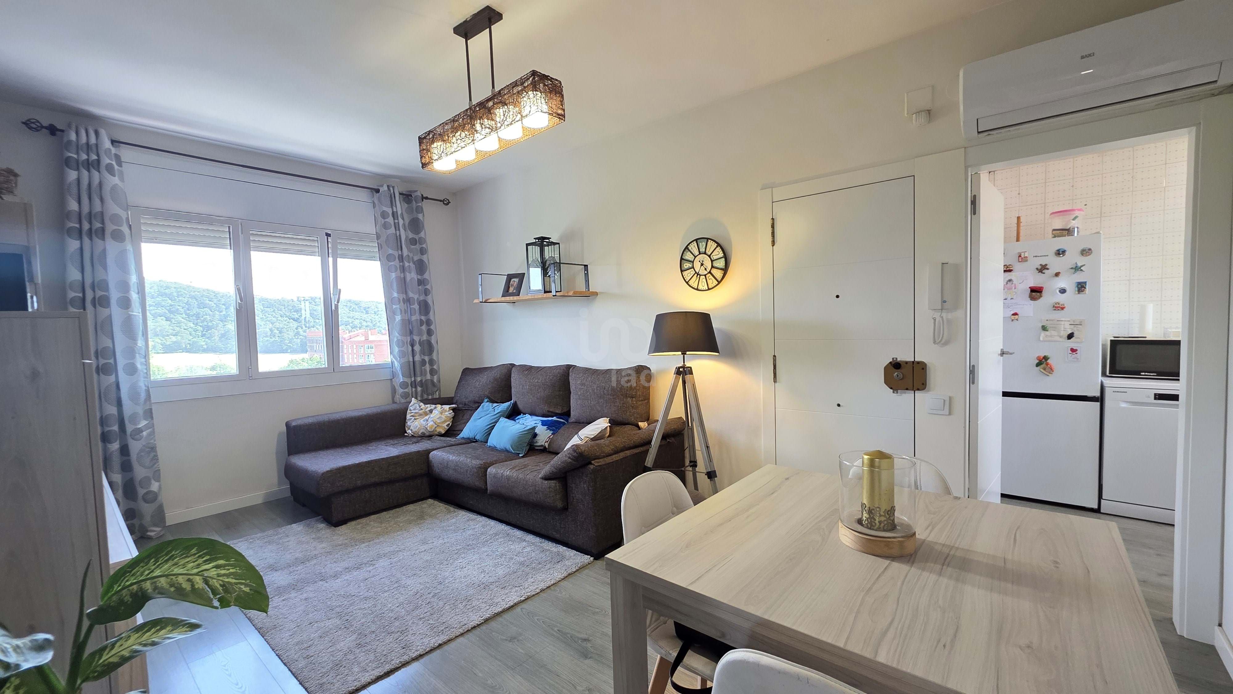 Living room of Flat for sale in Cerdanyola del Vallès  with Air Conditioner, Heating and Terrace