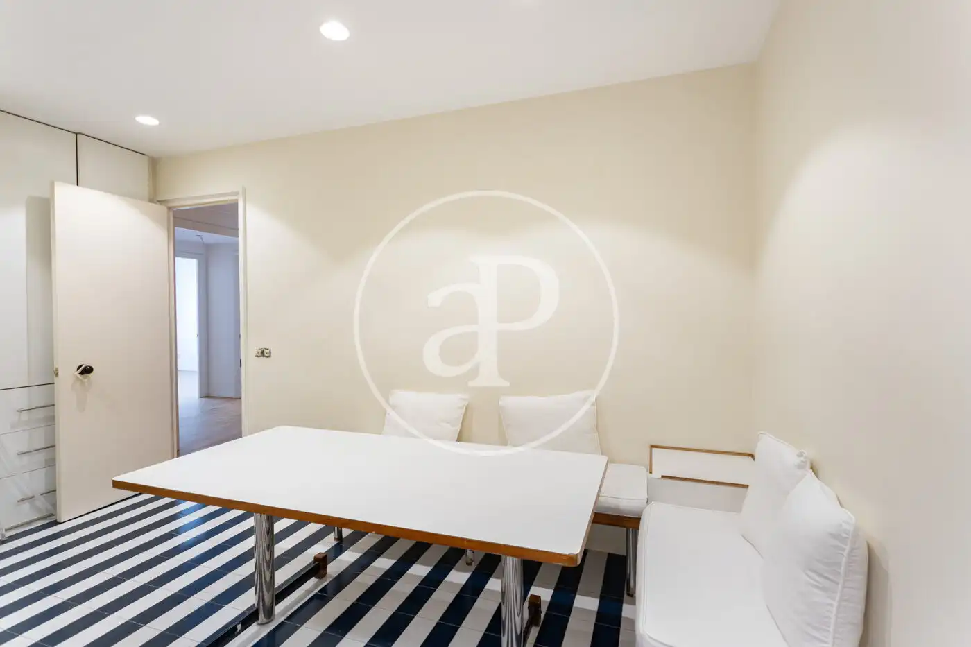 Bedroom of Flat for rent in Barcelona  with Air Conditioner, Heating and Private garden