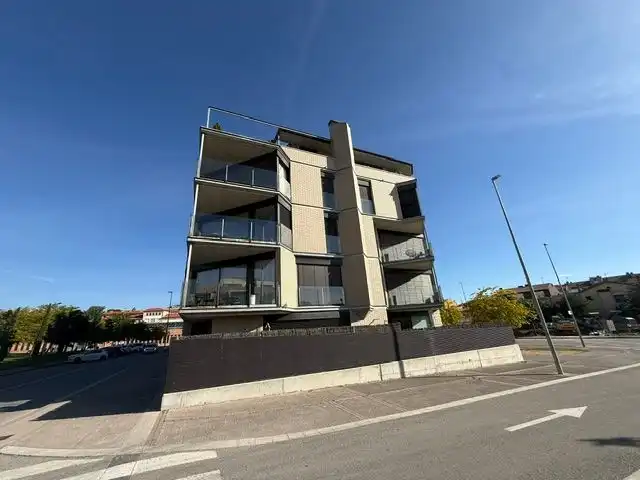 Flat with lift for sale in JOSEP MARIA SERT 10 2º, imagen 2