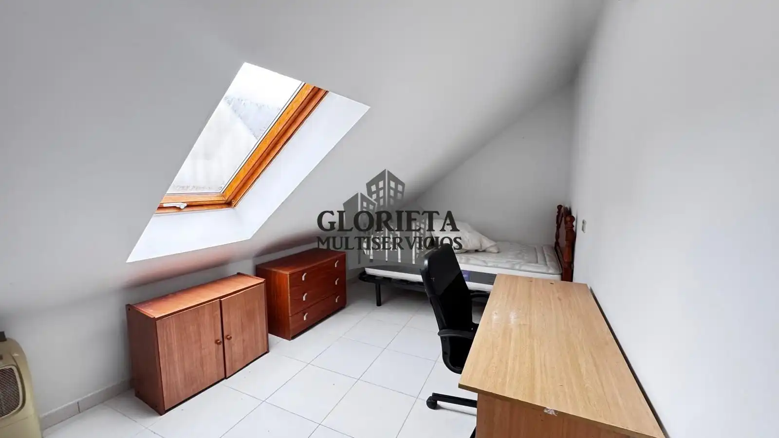 Habitación de Ático en venta en Caldas de Reis con Calefacción, Trastero y Amueblado