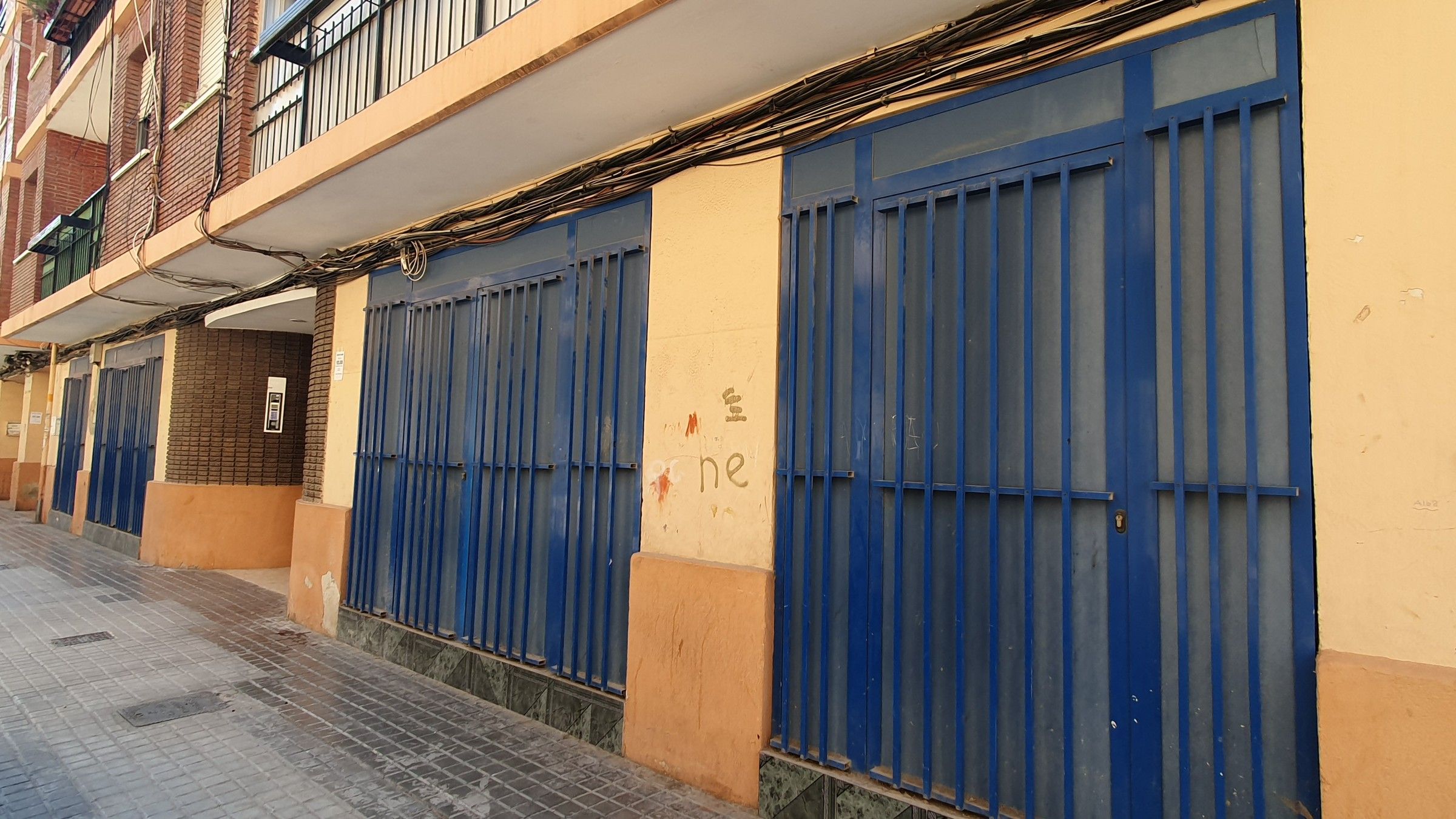 Vista exterior de Local en venda en  Valencia Capital