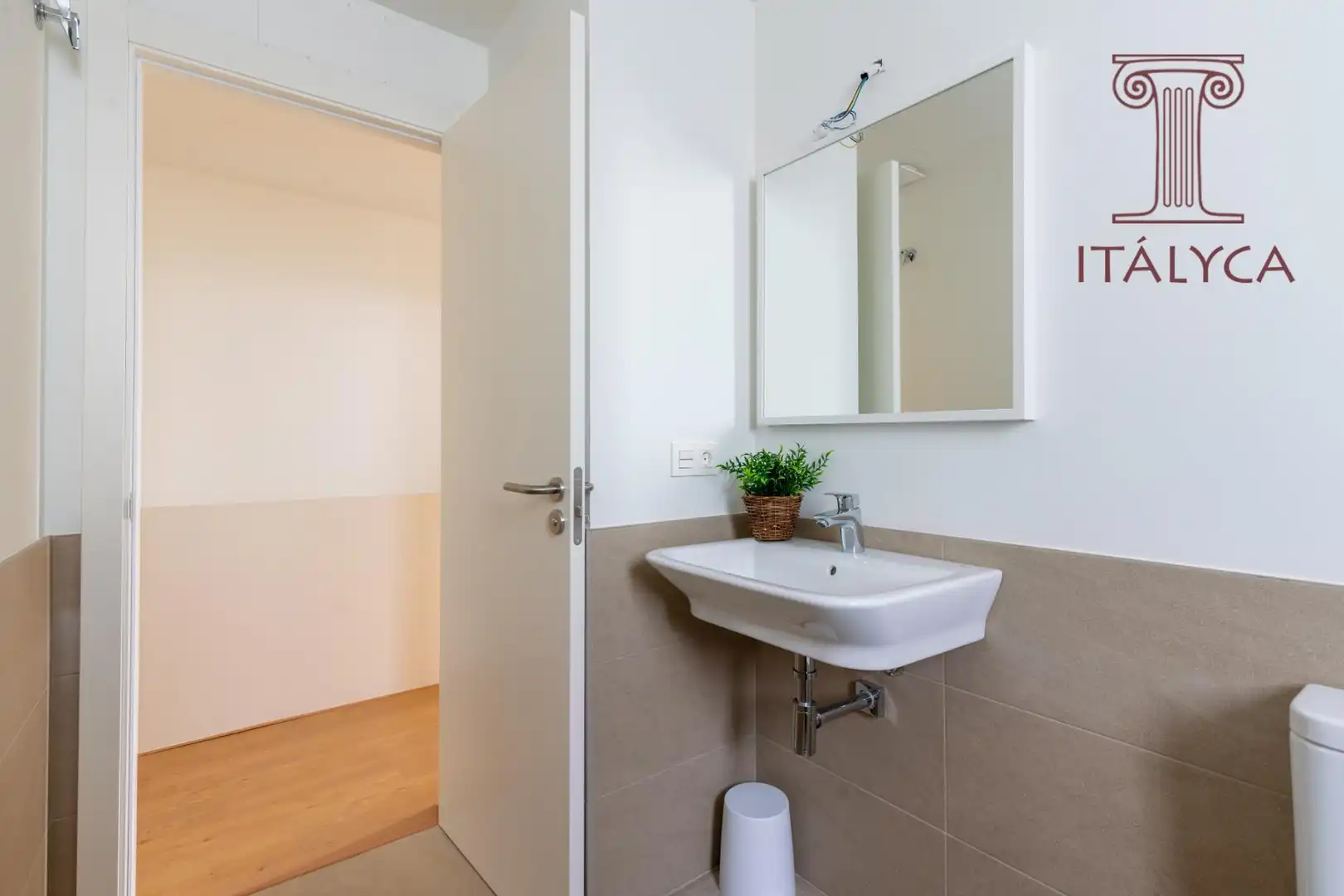 Bathroom of Detached homes for sale in Mairena del Aljarafe  with Heating, Private garden and Terrace