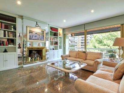 Living room of Flat for sale in  Barcelona Capital  with Air Conditioner, Terrace and Balcony