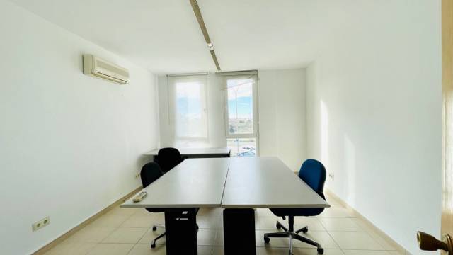 Local comercial en Alquiler en Son Anglada