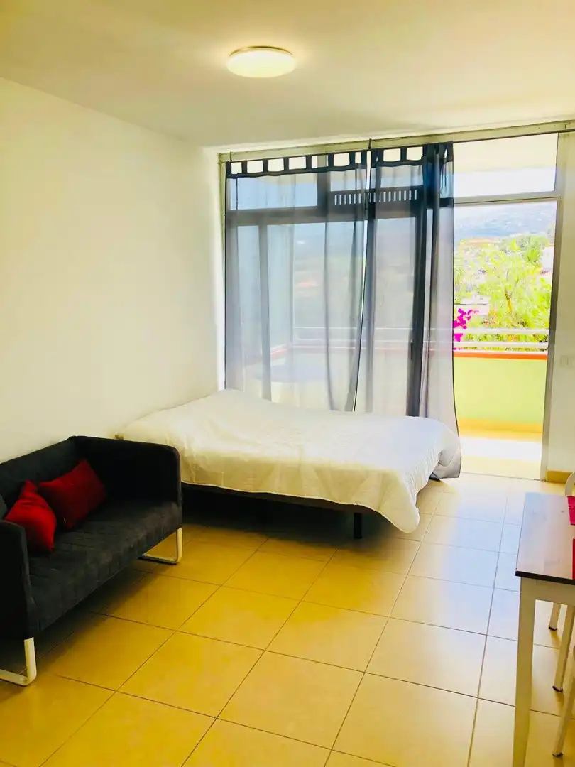 Habitación de Estudio en venta en Puerto de la Cruz con Terraza y Amueblado