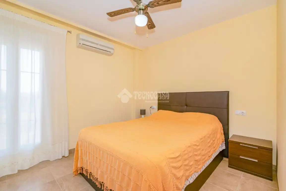 Habitación de Piso en venta en Lucena con Aire acondicionado y Amueblado