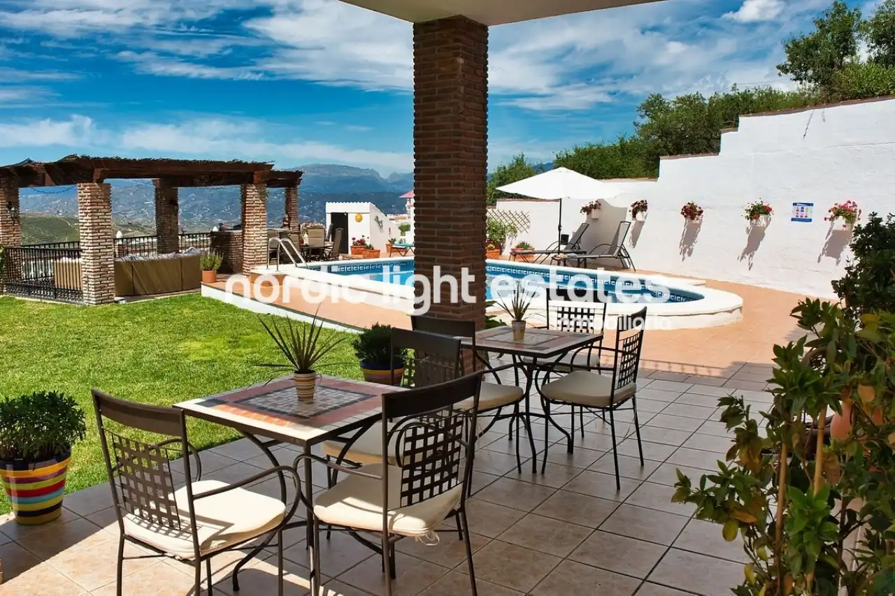 Casa amb piscina en venda a Iznate, imagen 9