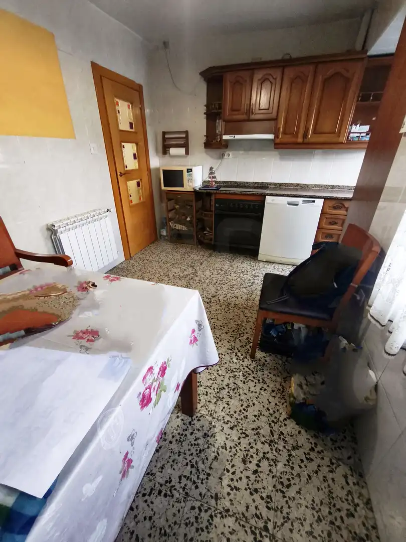 Kitchen of Buildings for sale in Sahagún