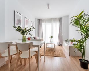 Living room of Flat to rent in  Granada Capital  with Parquet flooring, Terrace and Storage room