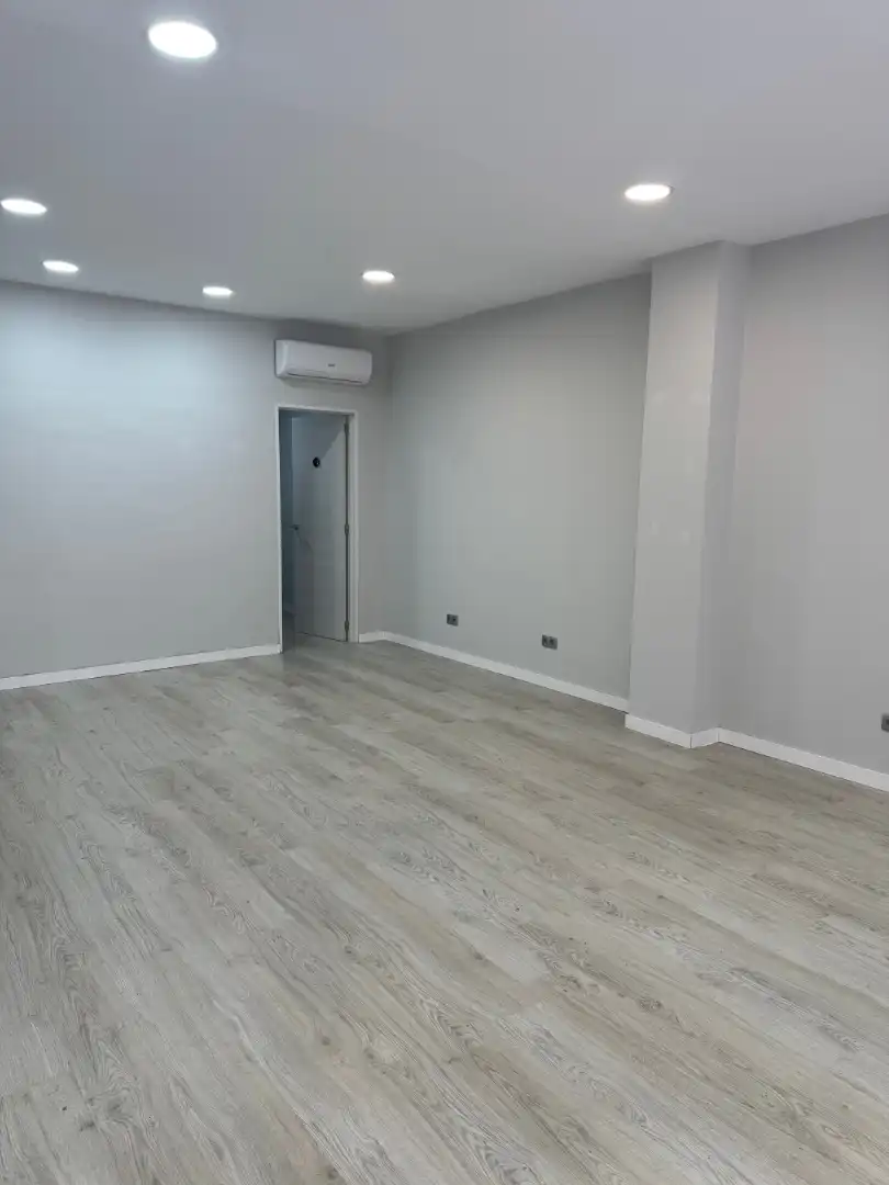 Business premises to rent in Carrer de Lluís Carulla 39, imagen 6