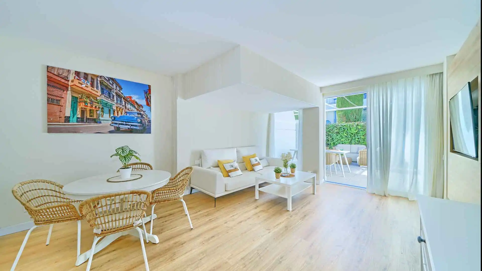 Sala de estar de Planta baja en venta en Marbella con Aire acondicionado, Terraza y Trastero