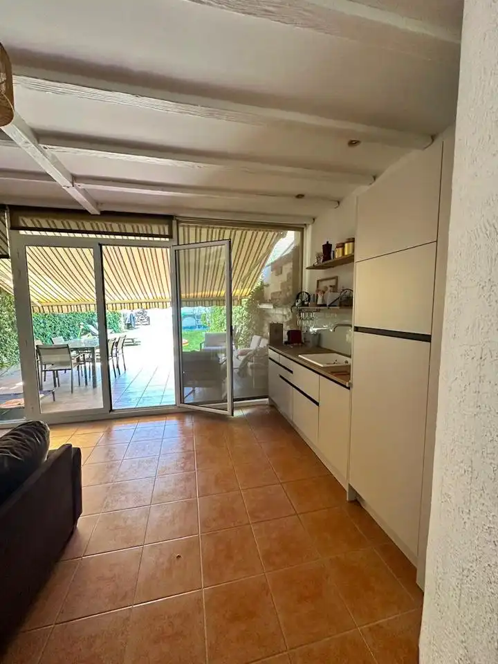 Cuina de Casa o xalet en venda en Zaragoza amb Aire condicionat, Calefacció i Jardí privat