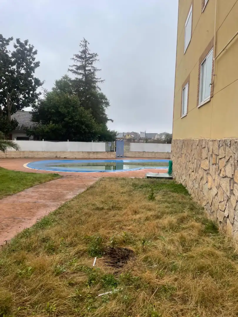 Piscina de Piso en venta en Sotillo de la Adrada con Piscina comunitaria