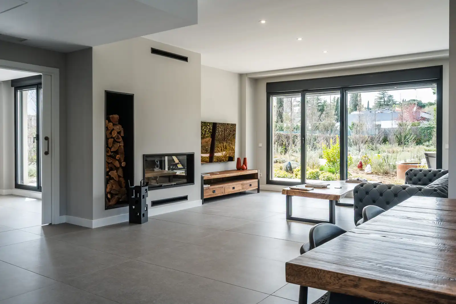 Living room of Houses for sale in Villanueva de la Cañada  with Air Conditioner, Heating and Private garden