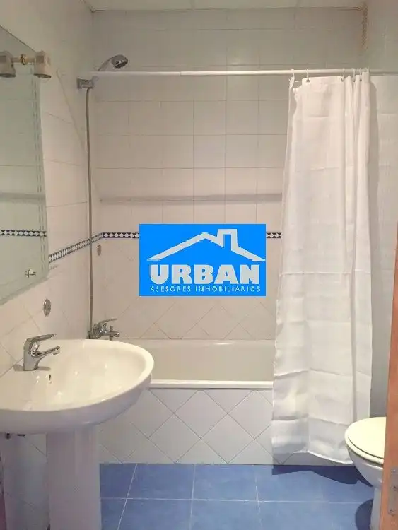 Wohnungen zur Miete in Avenida Alcalde Luis Uruñuela, Urbadiez - Entrepuentes