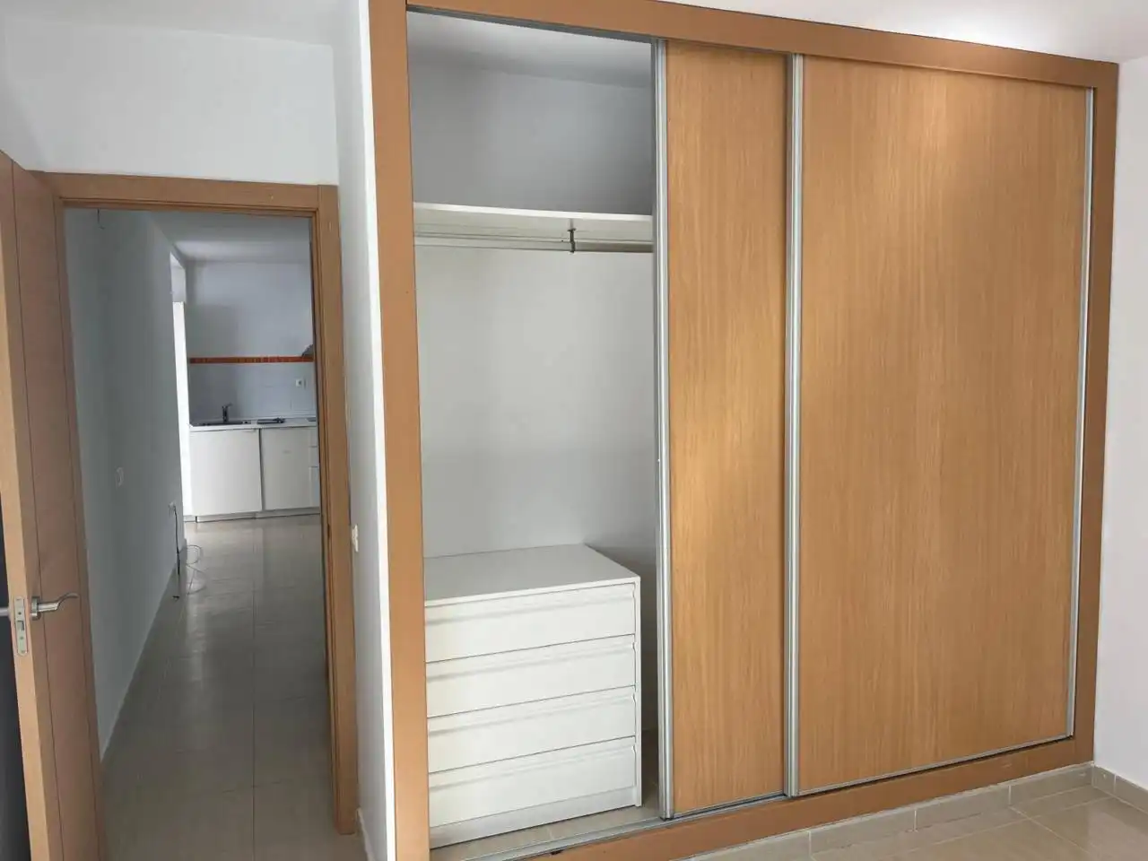Schlafzimmer von Dachboden zum Verkauf in San Fernando mit Klimaanlage und Terrasse