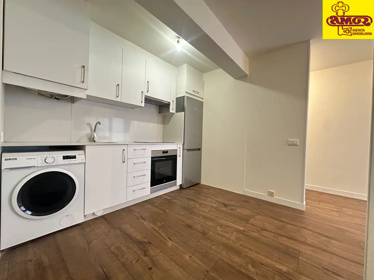 Cocina de Piso en venta en Santiago de Compostela  con Calefacción y Terraza
