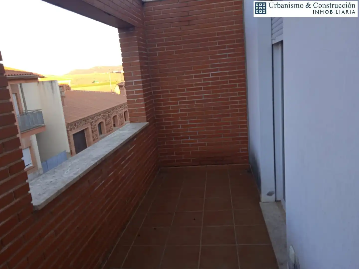 Terrasse von Einfamilien-Reihenhaus zum Verkauf in Piedrabuena mit Klimaanlage, Parkett und Terrasse