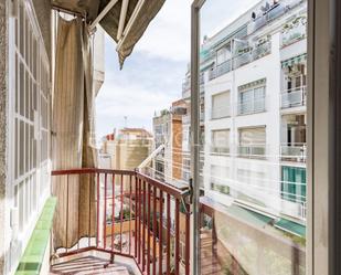 Vista exterior de Apartament en venda en  Barcelona Capital amb Balcó