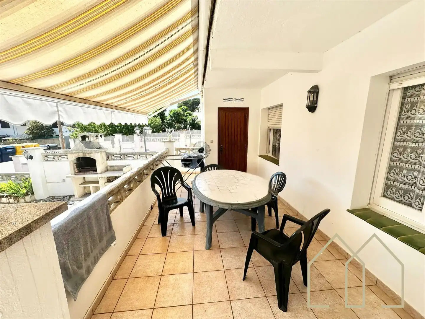 Terraza de Apartamento en venta en L'Escala con Jardín privado y Terraza