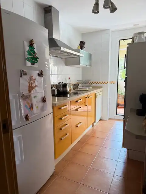 Cocina de Piso en venta en Mairena del Aljarafe con Aire acondicionado y Piscina comunitaria