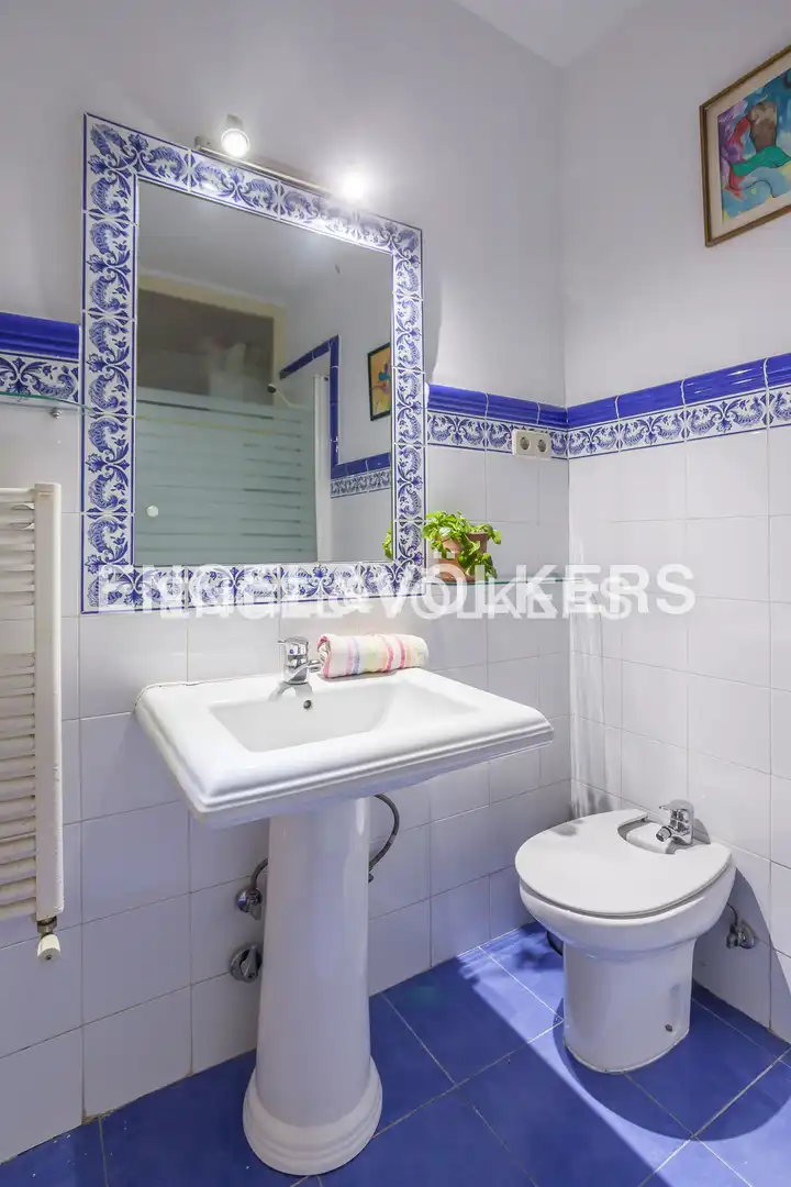 Bathroom of Flat for sale in Madrid  with Heating and Balcony