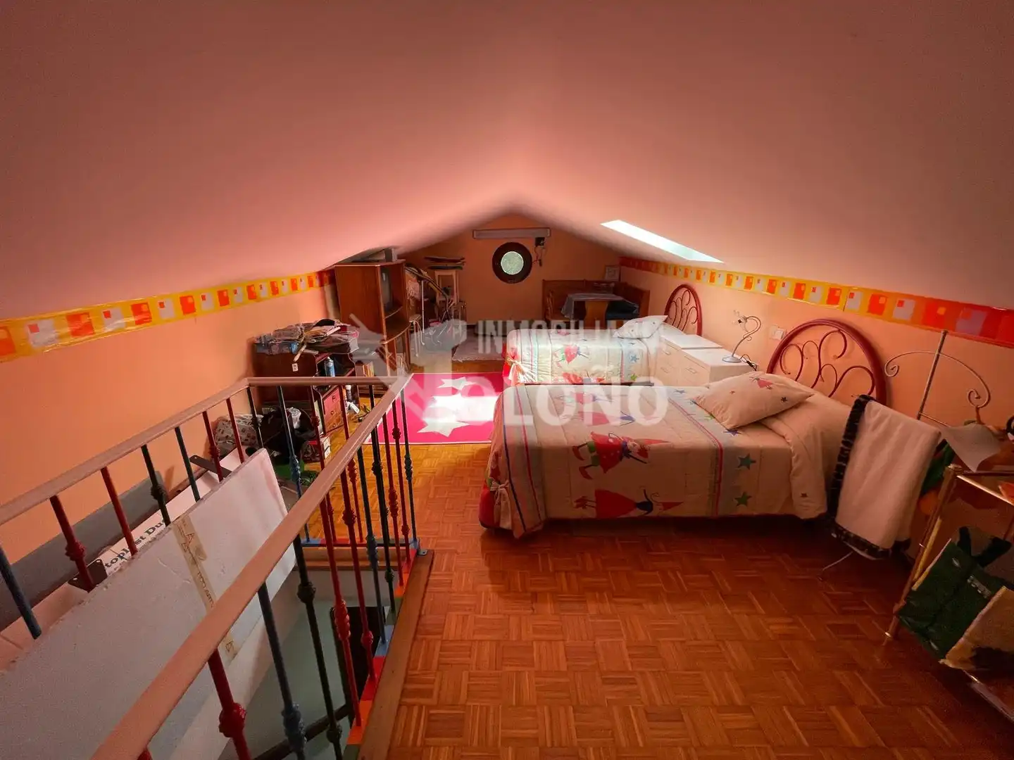 Dormitori de Casa o xalet en venda en Anguciana amb Aire condicionat, Calefacció i Jardí privat
