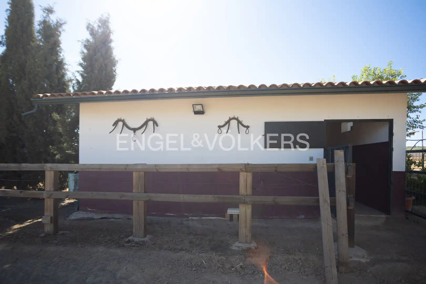 Vista exterior de Finca rústica en venta en Llerena con Calefacción, Jardín privado y Trastero