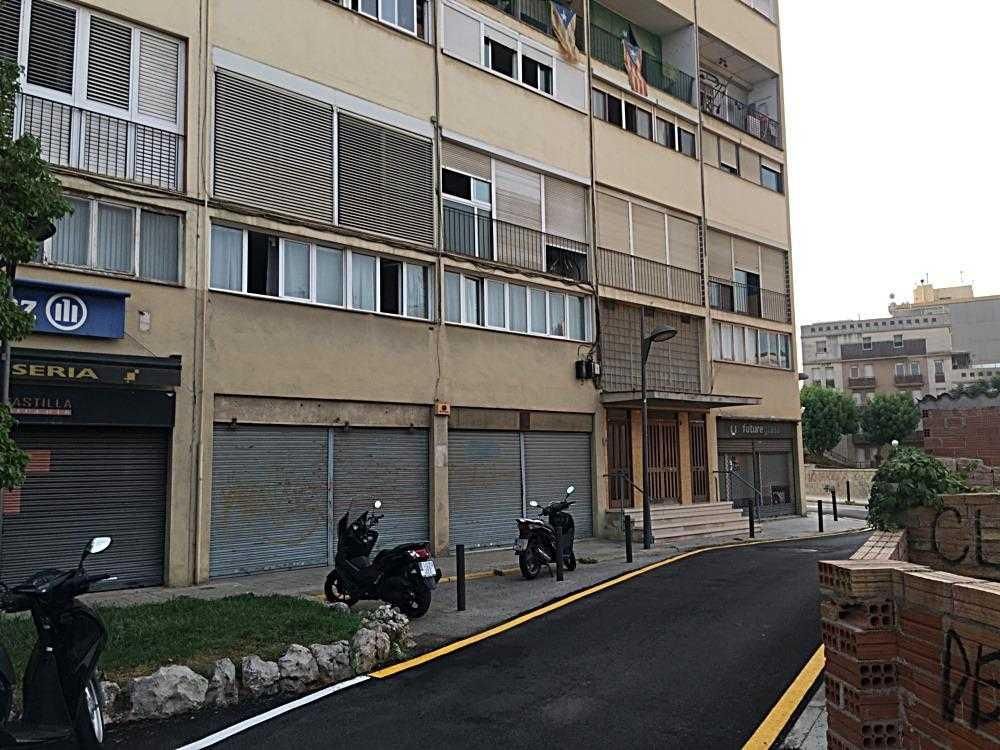 Local en venta en Plaza Poeta Mateu Janes i Duran, Molins de Rei