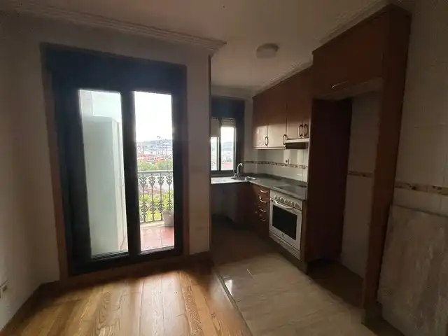 Cocina de Estudio de alquiler en Vigo  con Trastero y Horno
