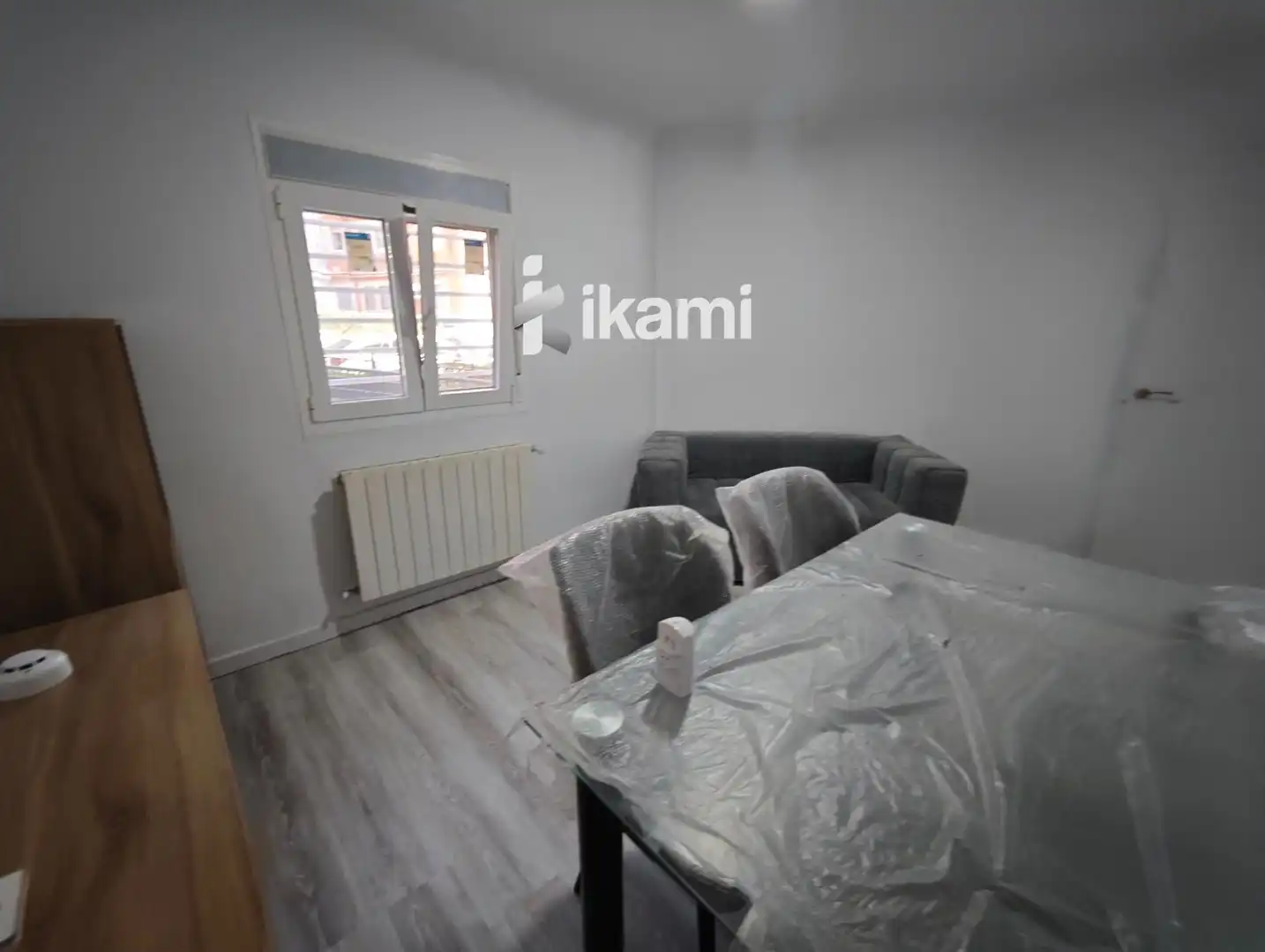 Habitación de Piso en venta en Madrid con Calefacción, Jardín privado y Amueblado
